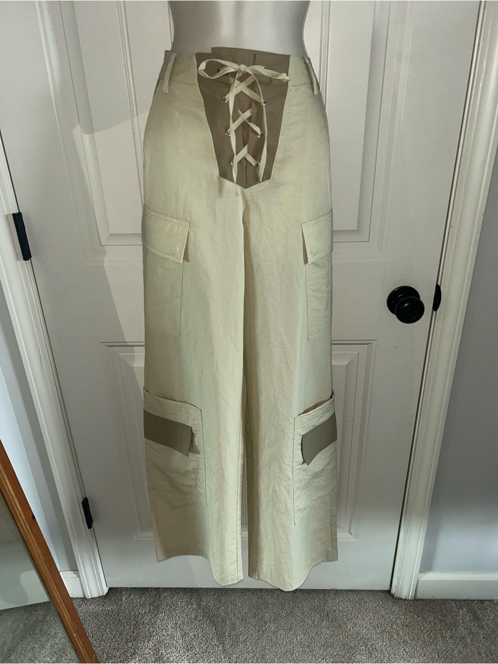 NEW Lush Cream Wide-Leg Cargo Jumpsuit Pants with Taupe Lace-Up Detail Sz M